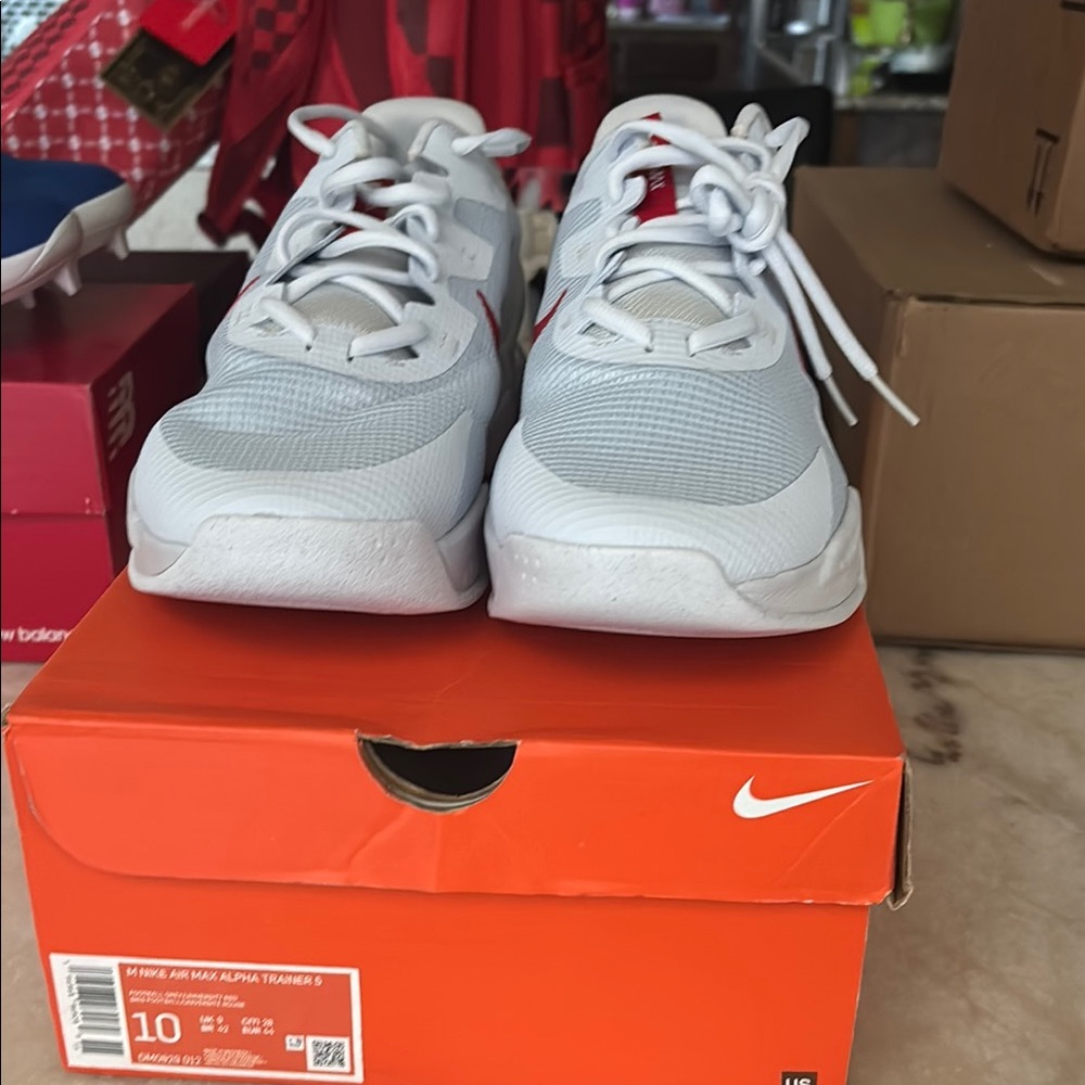 Nike White Sneakers Athletic Design